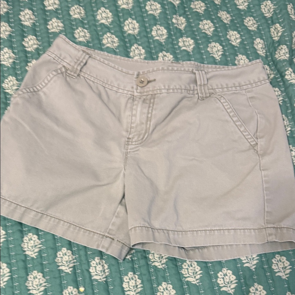 W Sz 10 - Calvin Klein Jeans chino shorts
